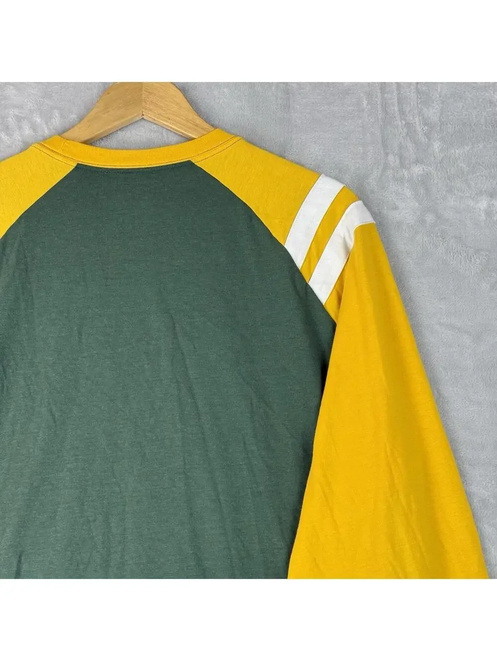 Nike Green Bay Packers Men's XXL Throwback Raglan Long Sleeve NFL Grapic Sporty